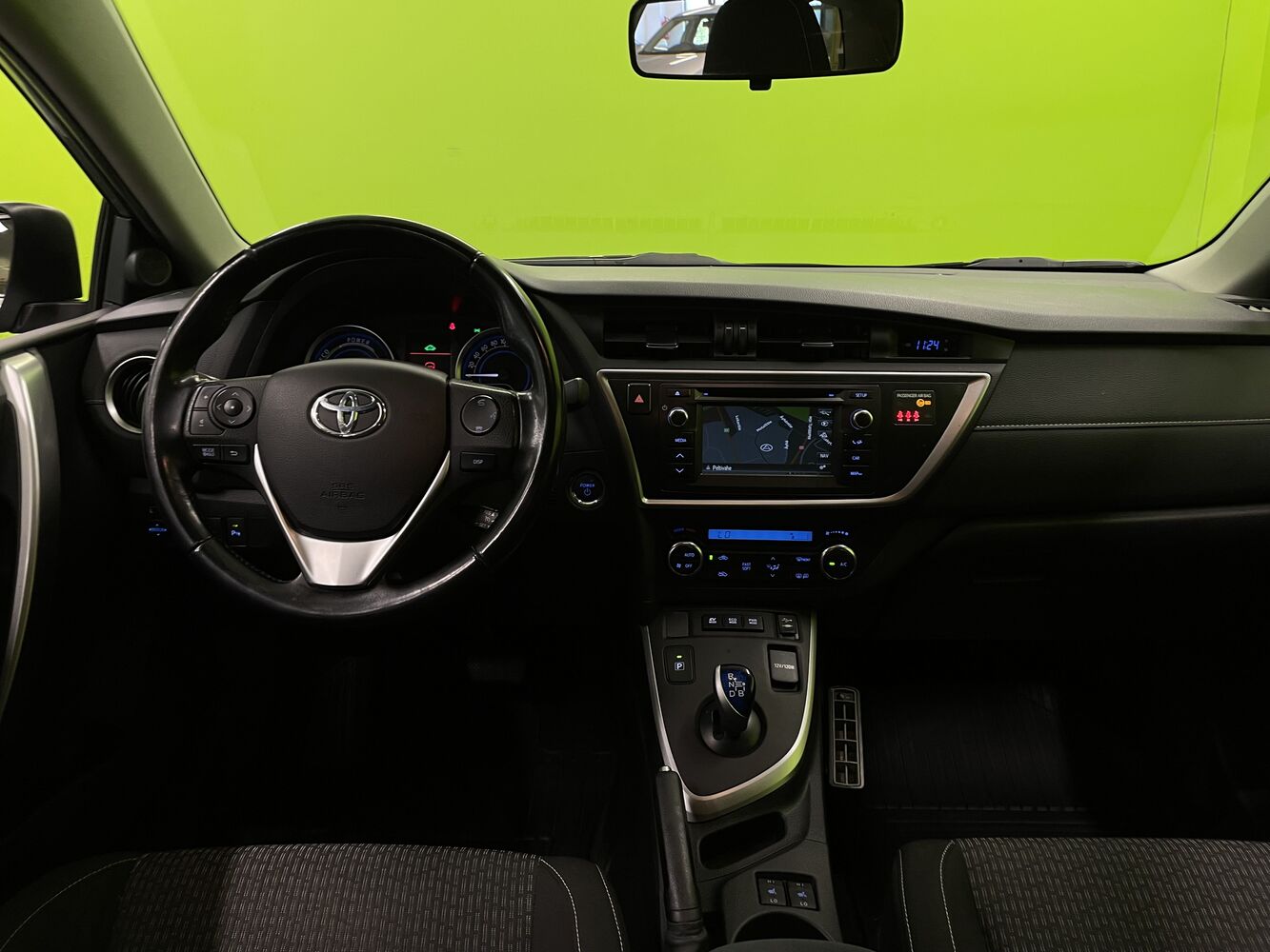 Toyota Auris vaihtoauto