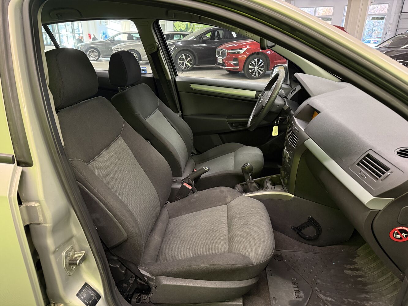 Opel Astra vaihtoauto