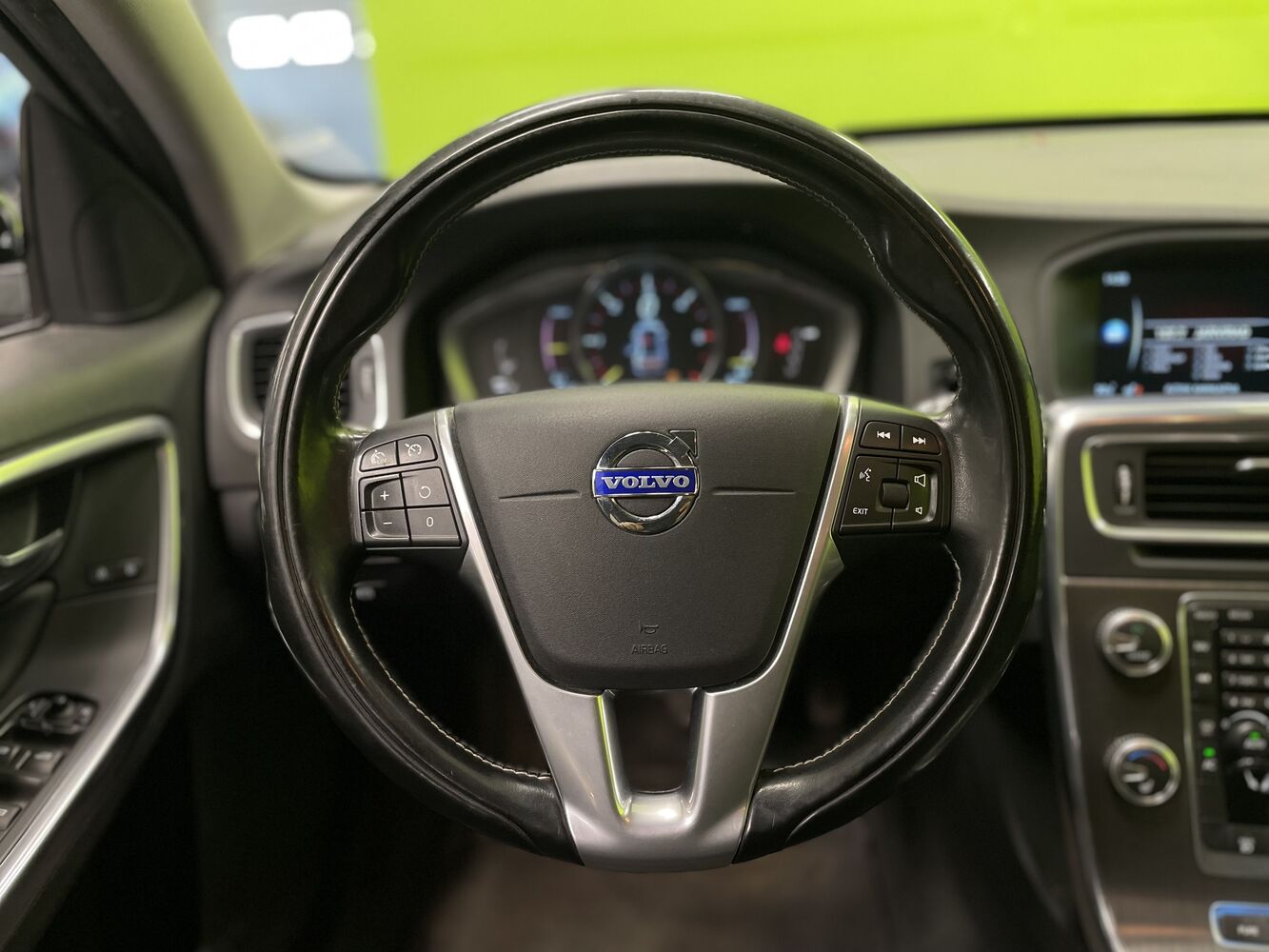 Volvo V60 vaihtoauto