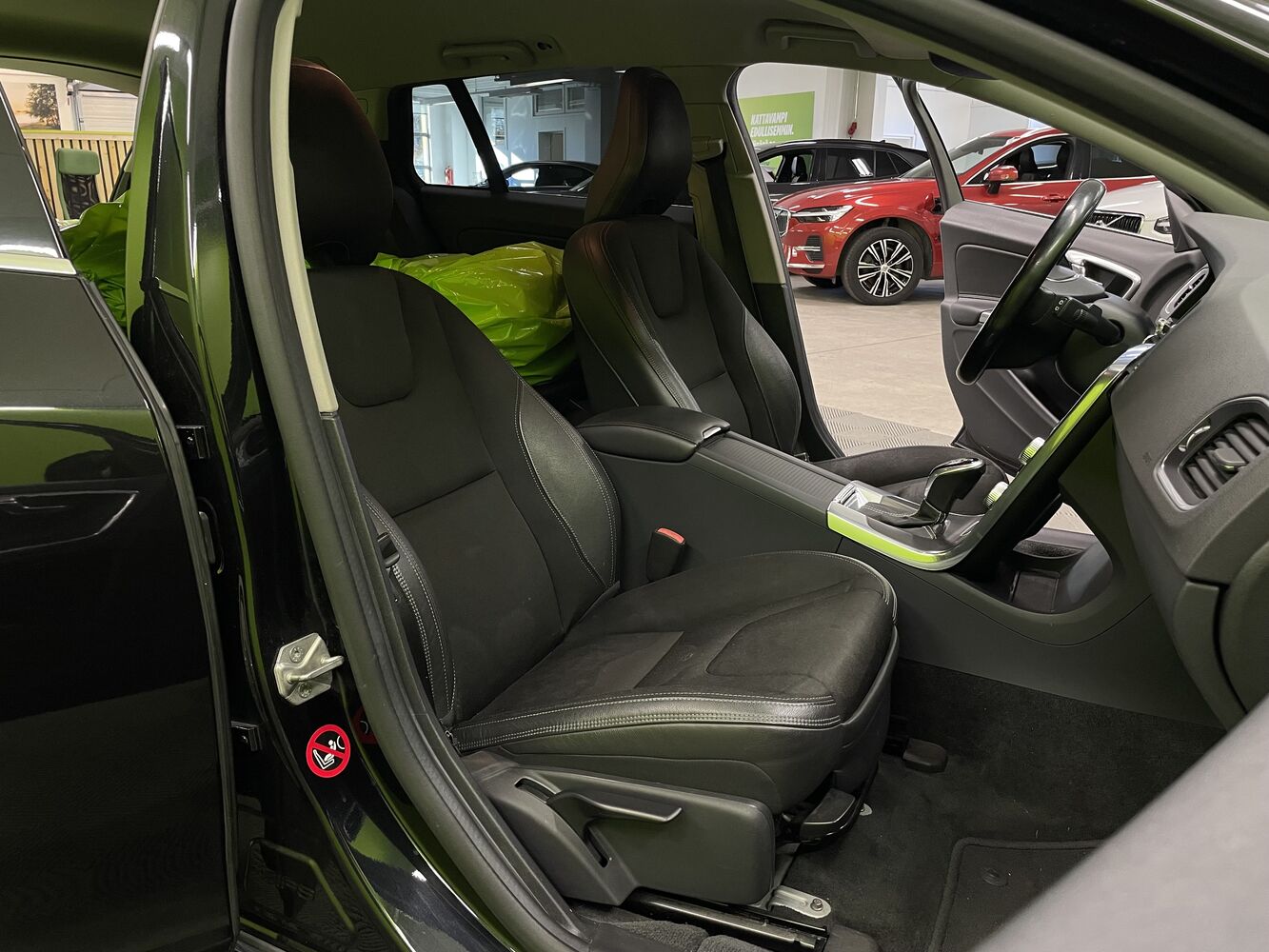 Volvo V60 vaihtoauto