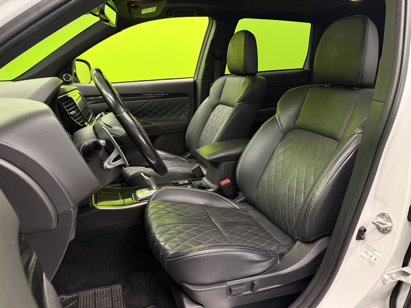 Mitsubishi Outlander vaihtoauto