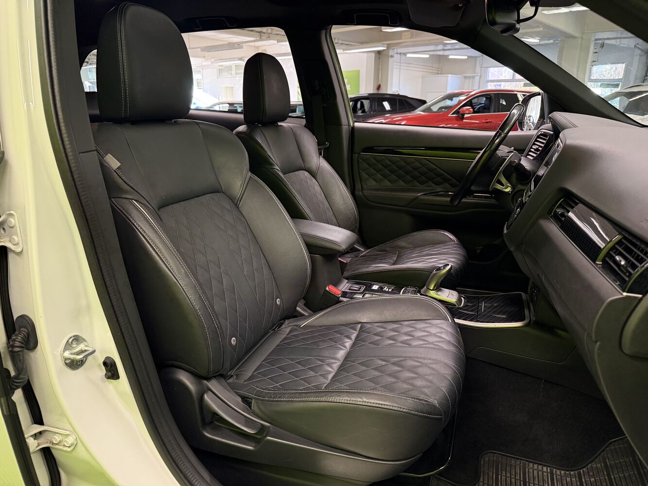 Mitsubishi Outlander vaihtoauto