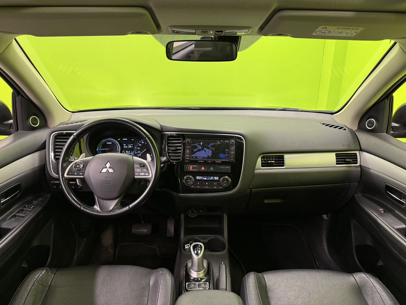 Mitsubishi Outlander PHEV vaihtoauto
