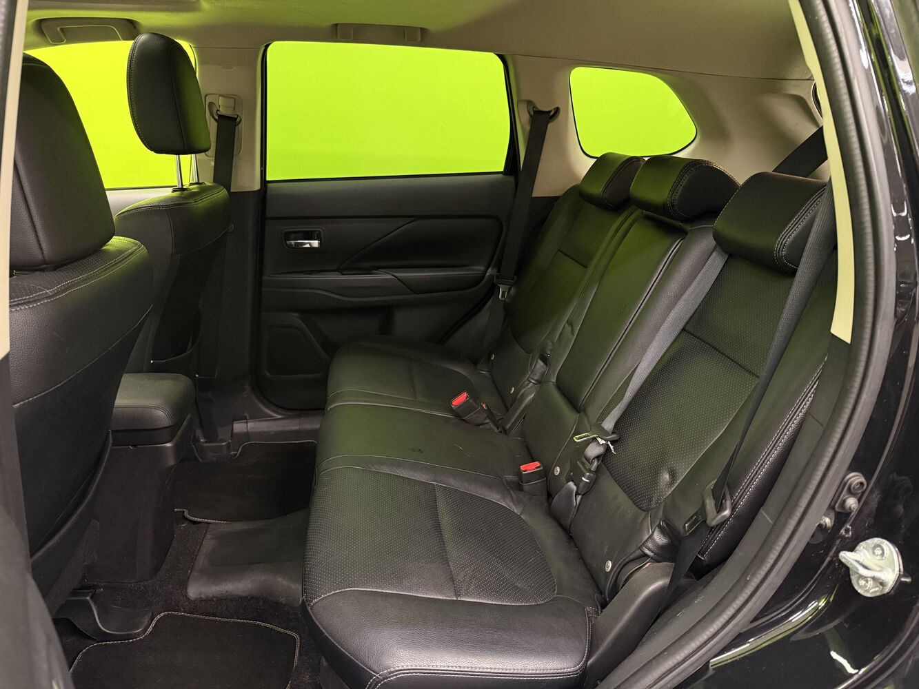 Mitsubishi Outlander PHEV vaihtoauto