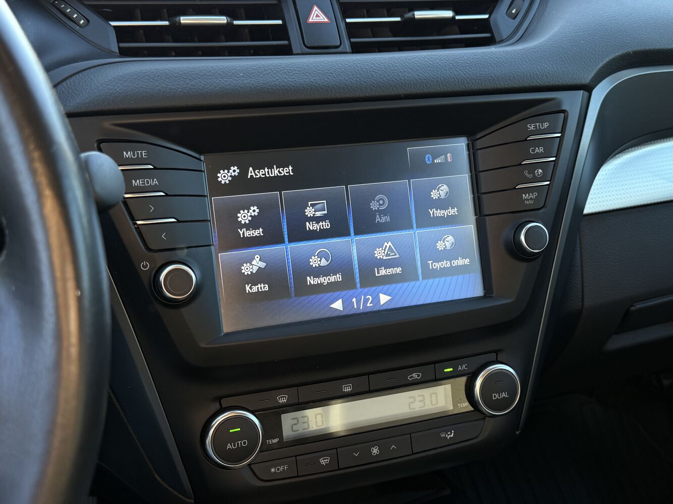 Toyota Avensis vaihtoauto