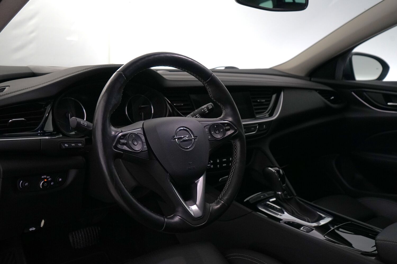Opel Insignia vaihtoauto