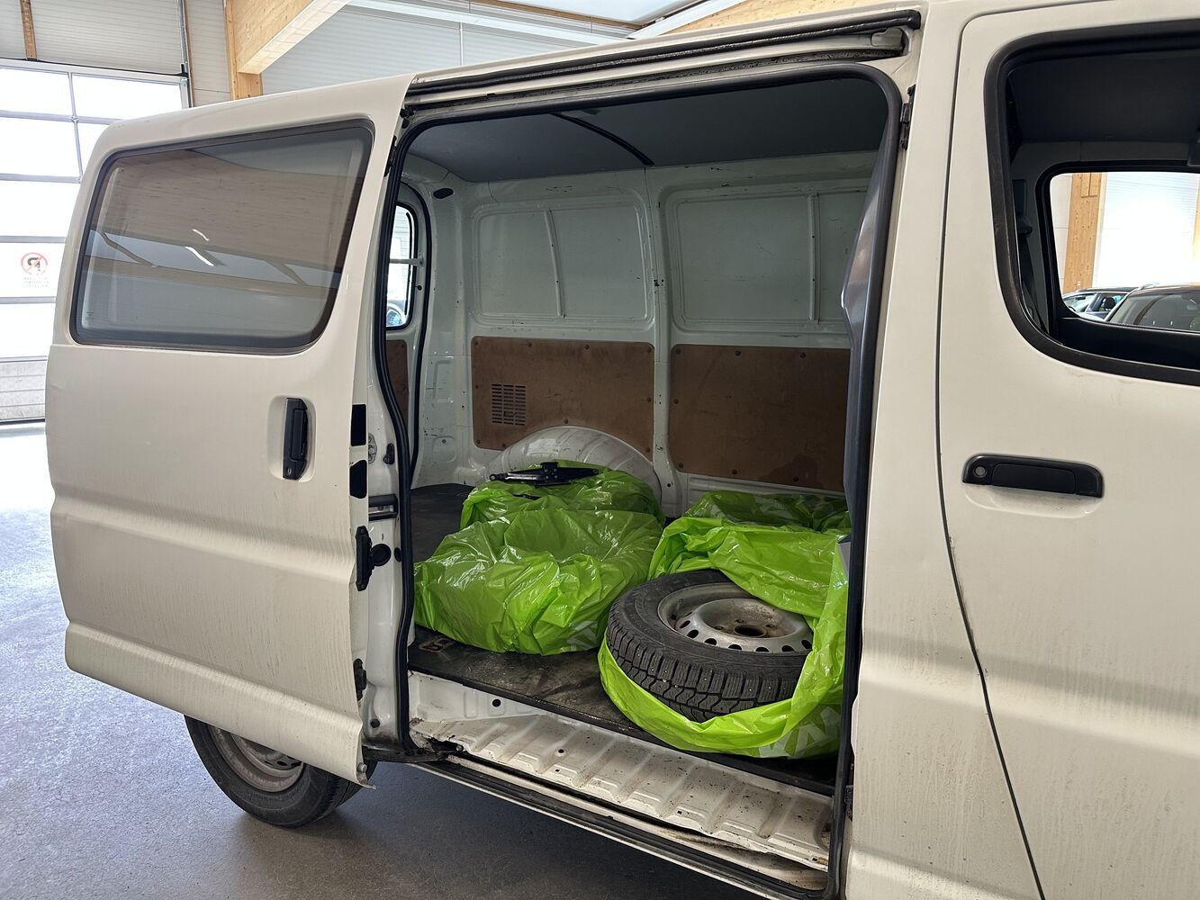 Toyota Hiace vaihtoauto