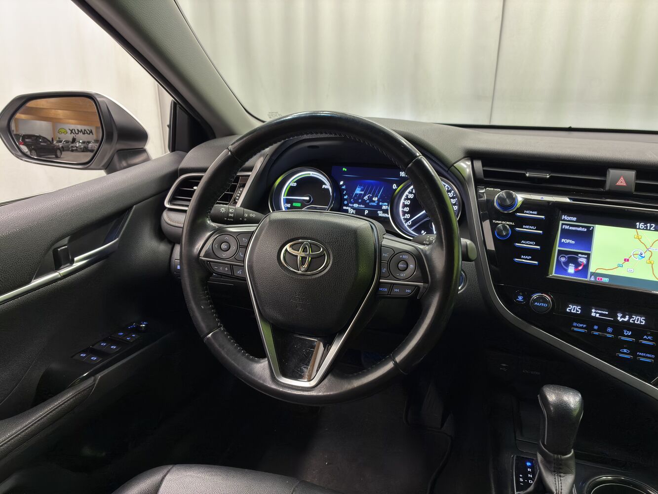 Toyota Camry vaihtoauto