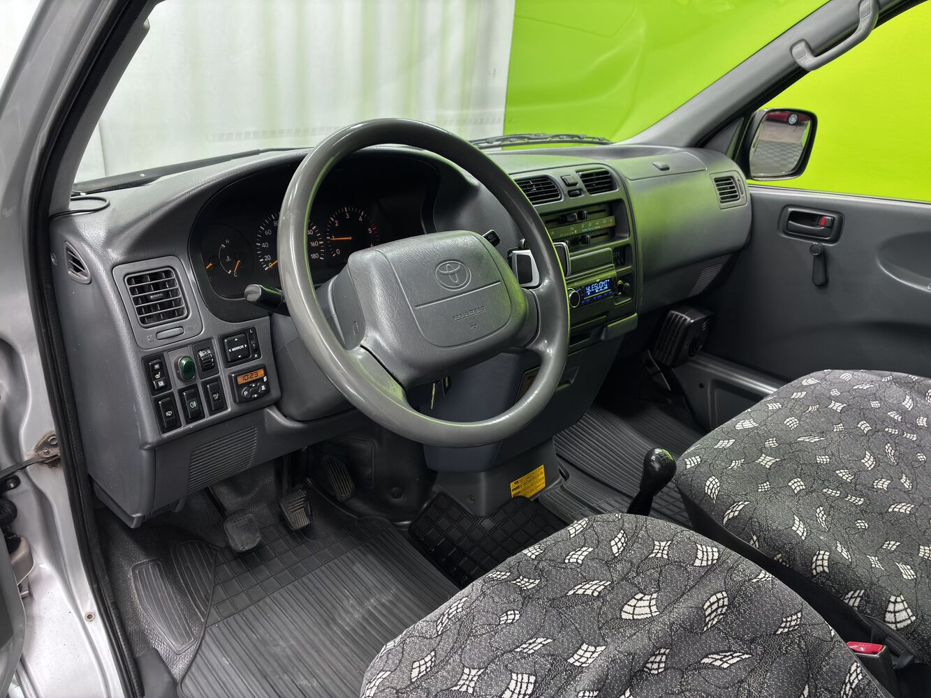 Toyota Hiace vaihtoauto
