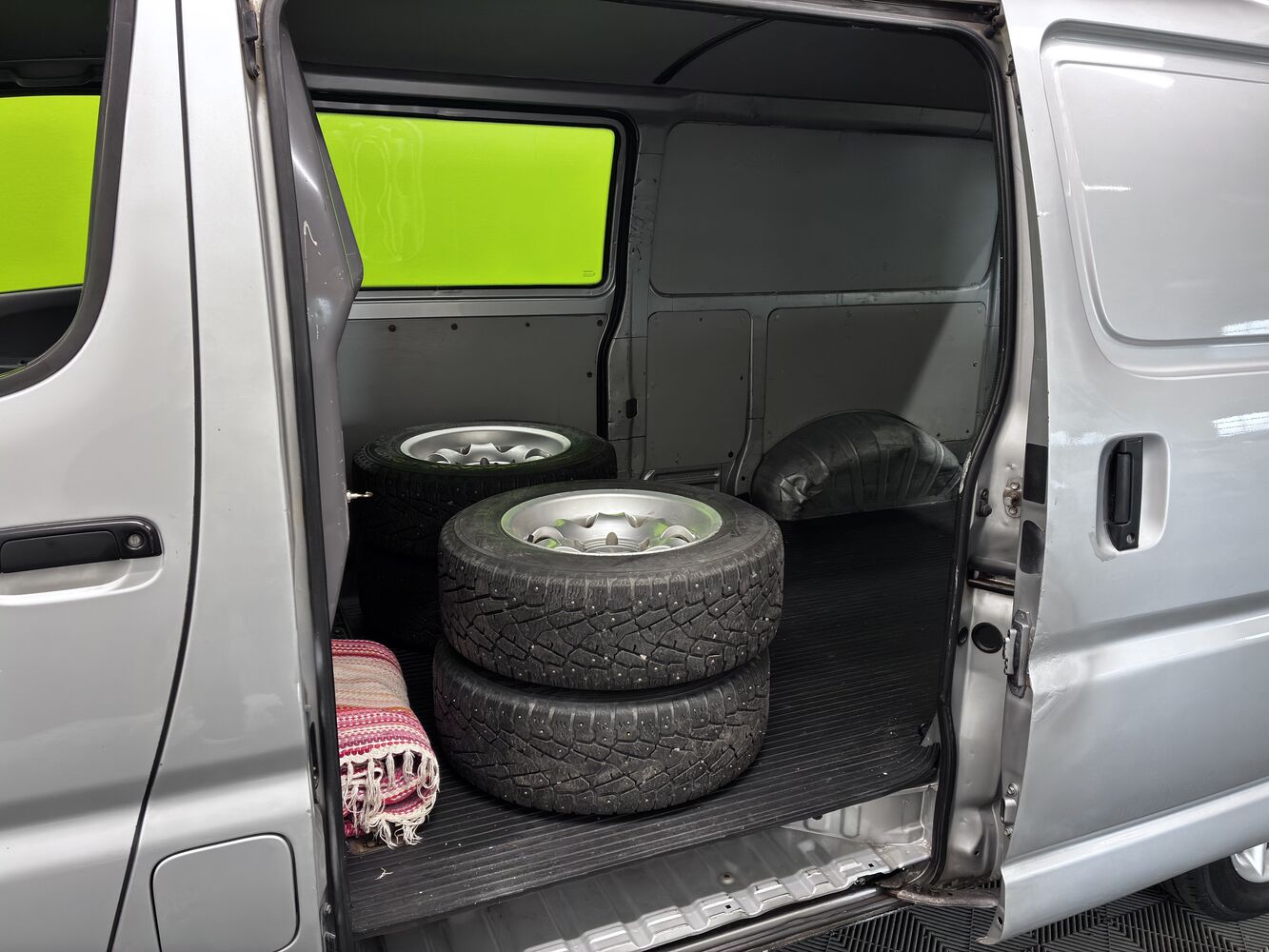 Toyota Hiace vaihtoauto