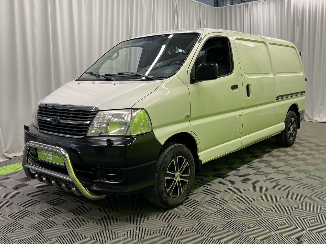 Toyota Hiace vaihtoauto