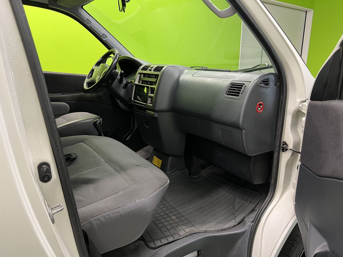 Toyota Hiace vaihtoauto