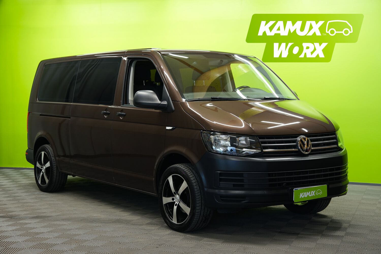 Volkswagen Caravelle vaihtoauto