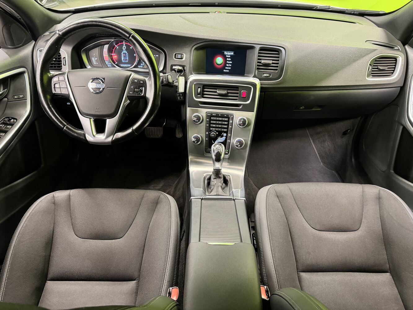 Volvo V60 vaihtoauto