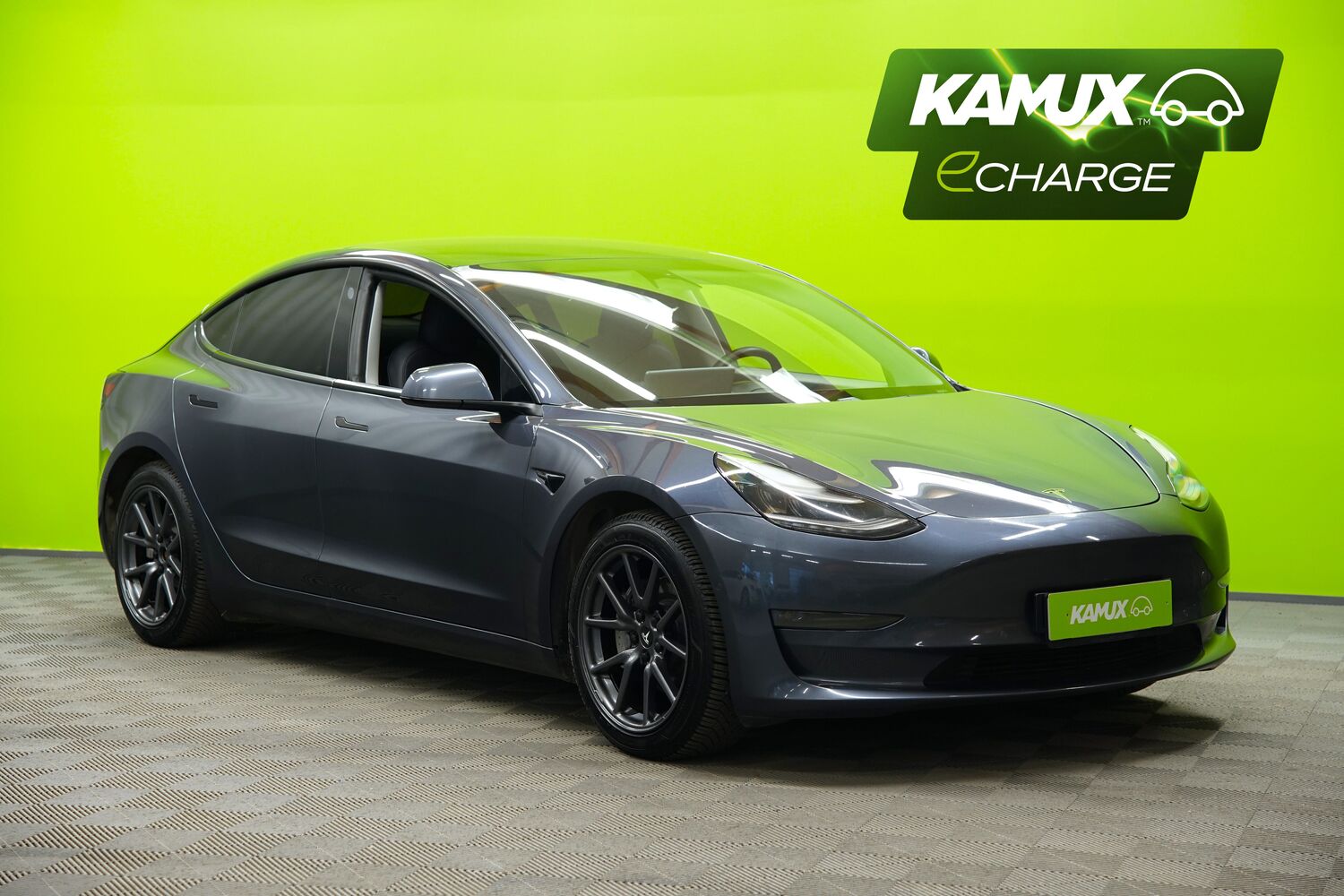 Tesla Model 3 vaihtoauto