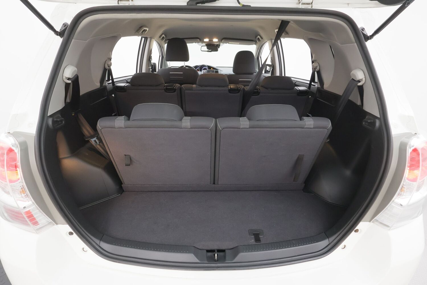 Toyota Verso vaihtoauto
