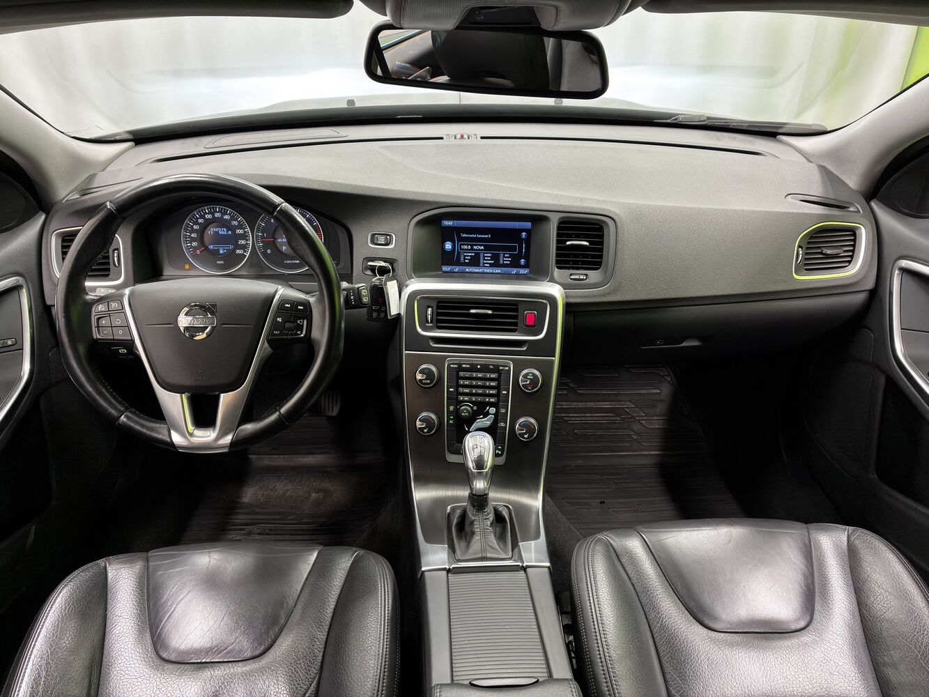 Volvo V60 vaihtoauto