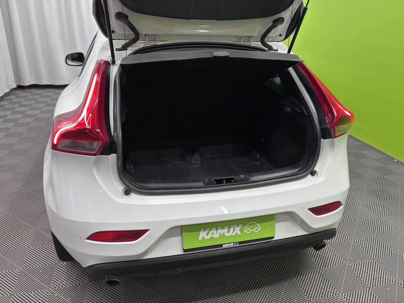 Volvo V40 vaihtoauto