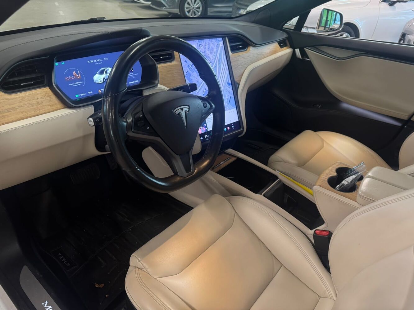 Tesla Model S vaihtoauto