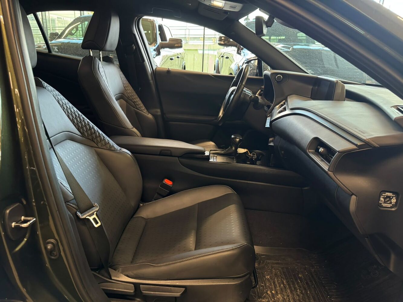 Lexus UX vaihtoauto