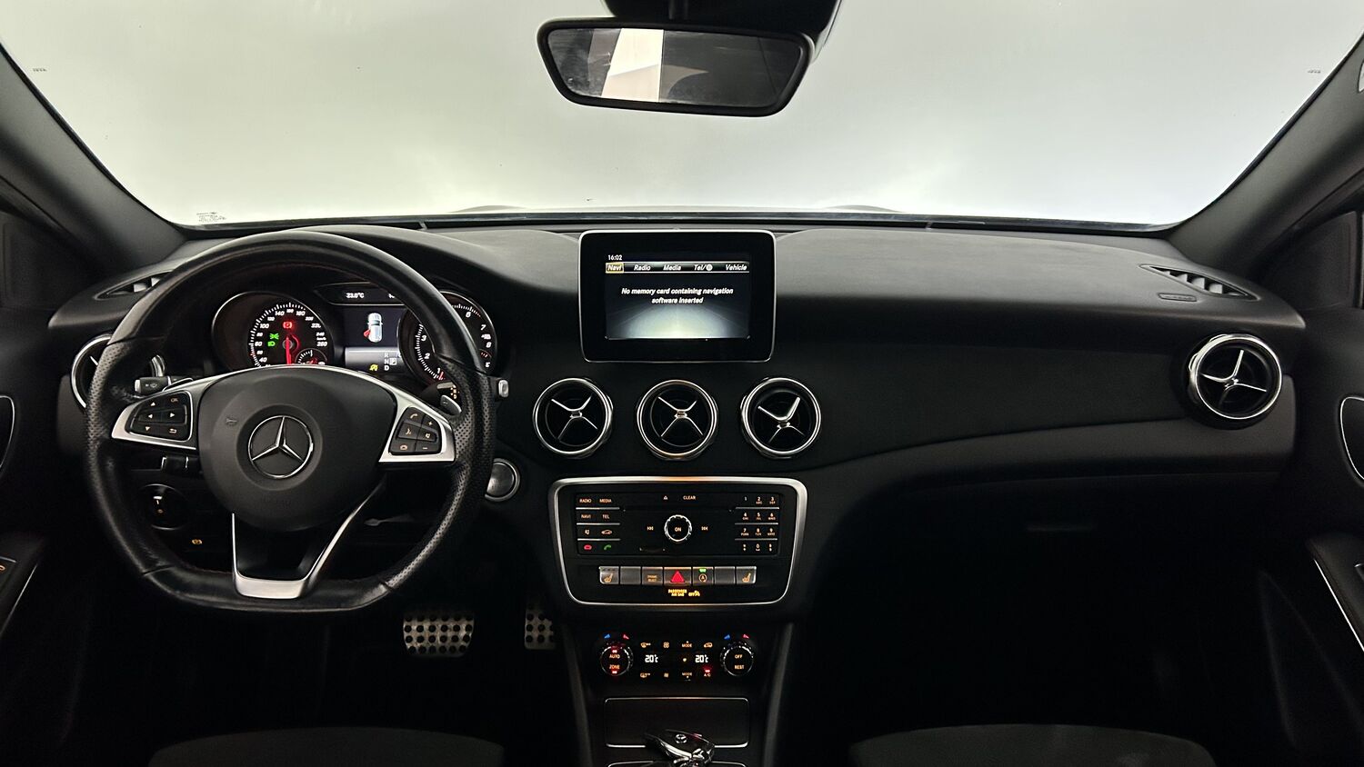 Mercedes-Benz GLA vaihtoauto