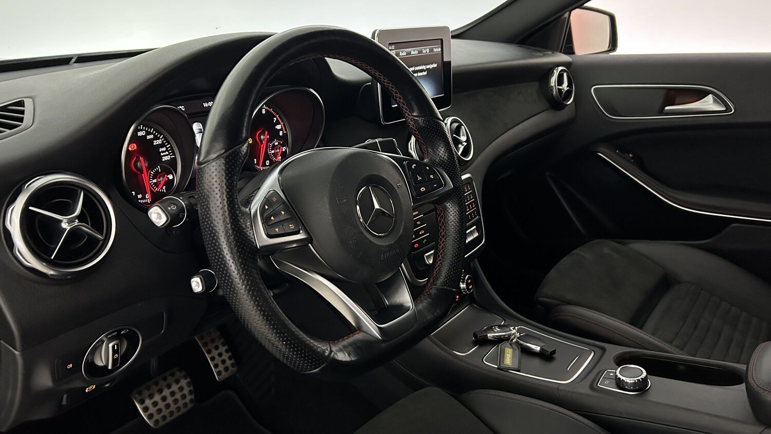 Mercedes-Benz GLA vaihtoauto