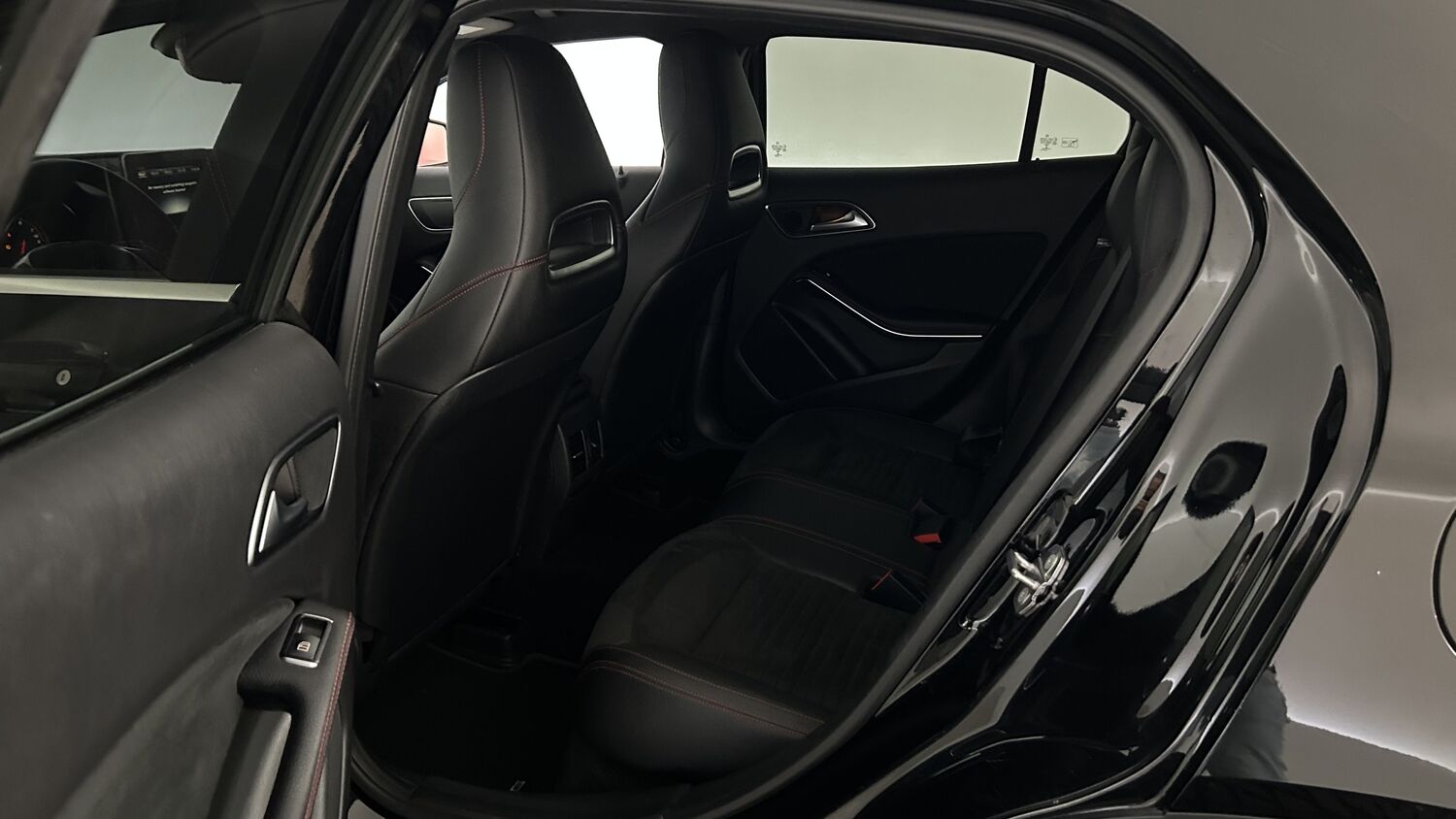 Mercedes-Benz GLA vaihtoauto