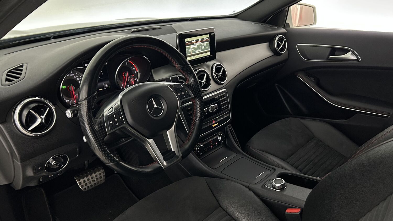 Mercedes-Benz GLA vaihtoauto