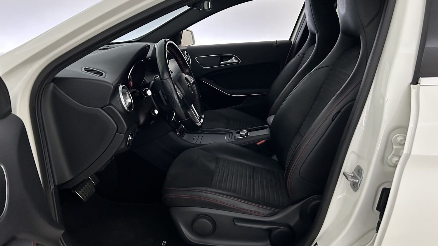 Mercedes-Benz GLA vaihtoauto