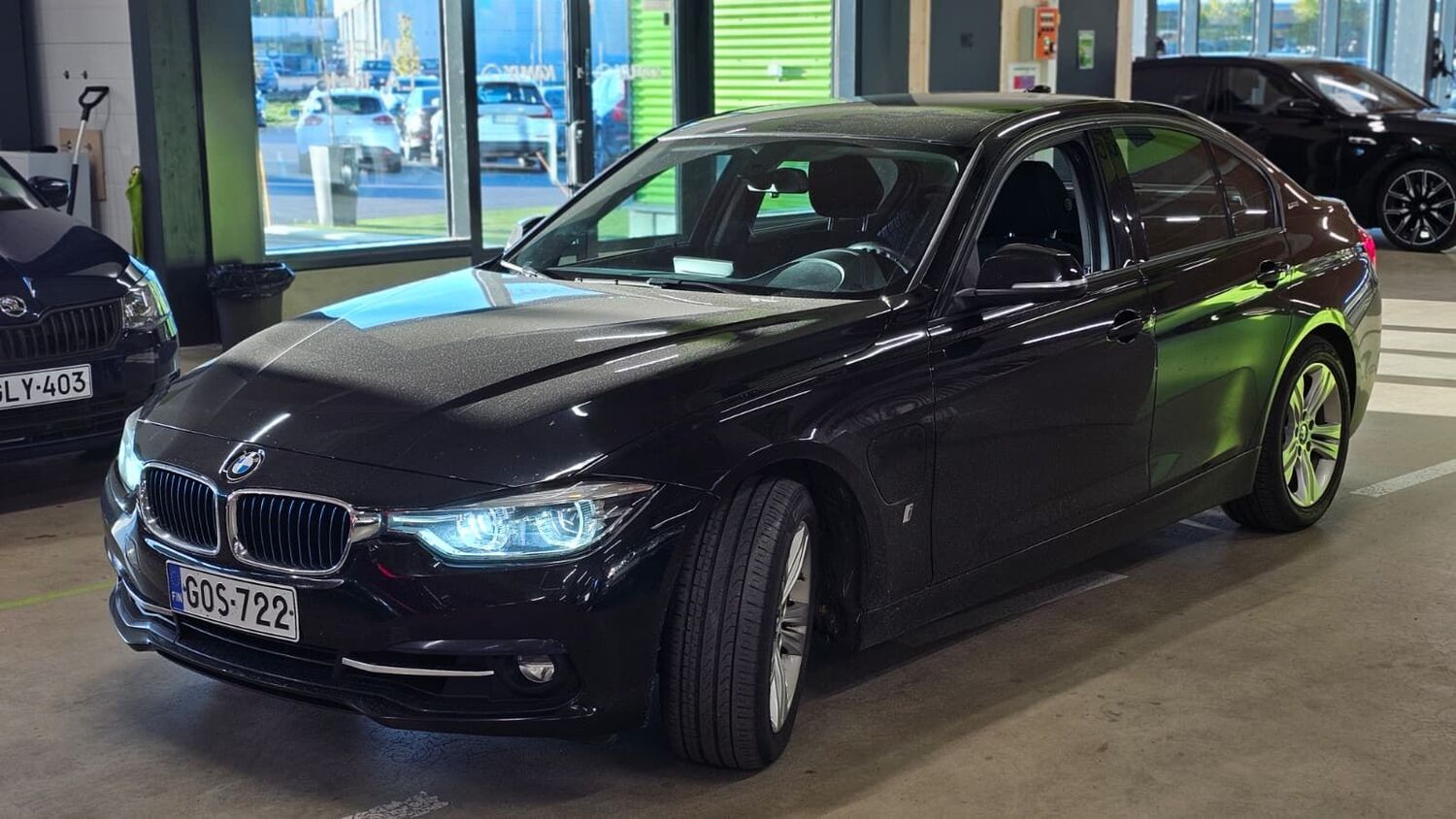 BMW 330 vaihtoauto
