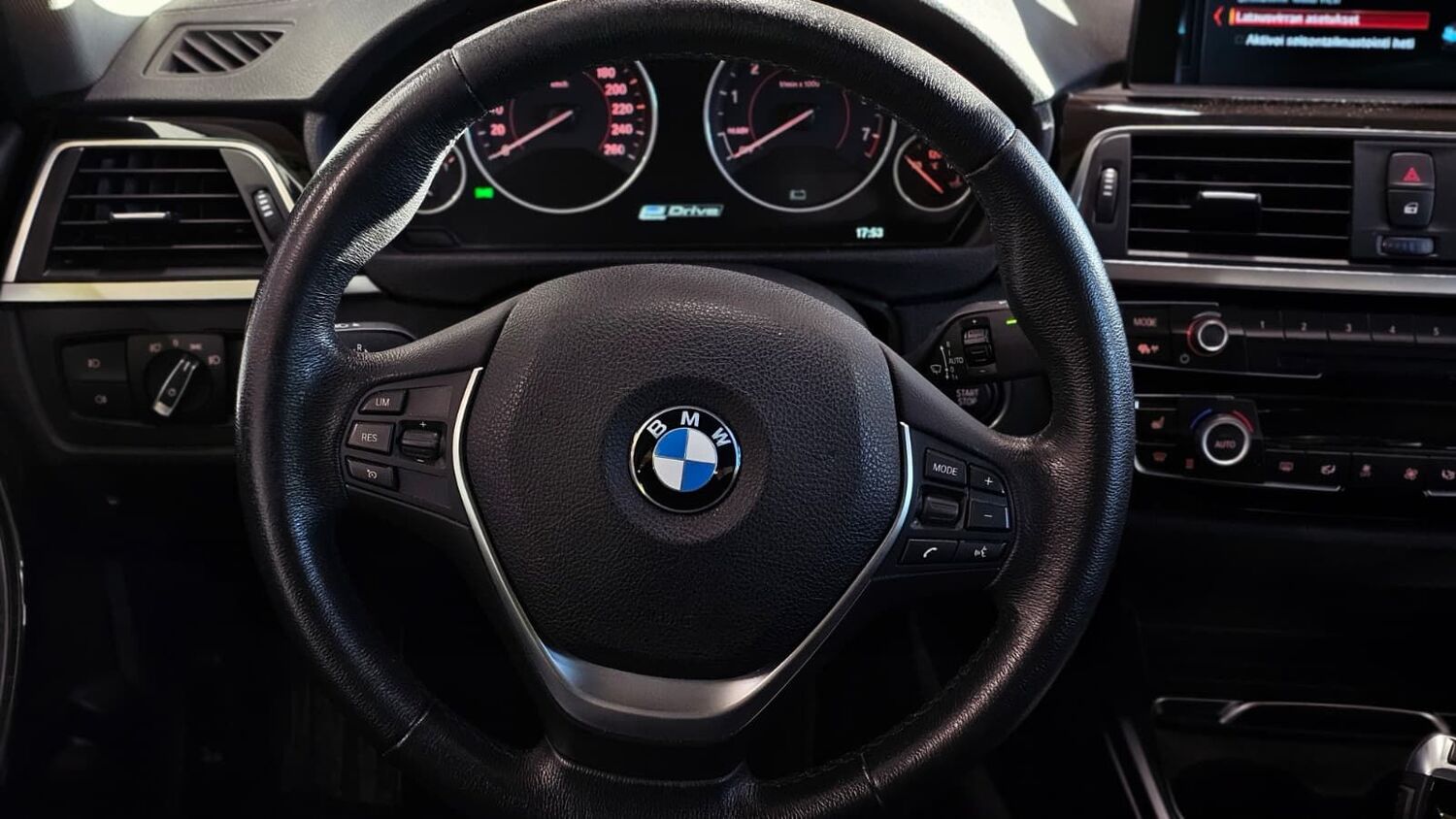 BMW 330 vaihtoauto
