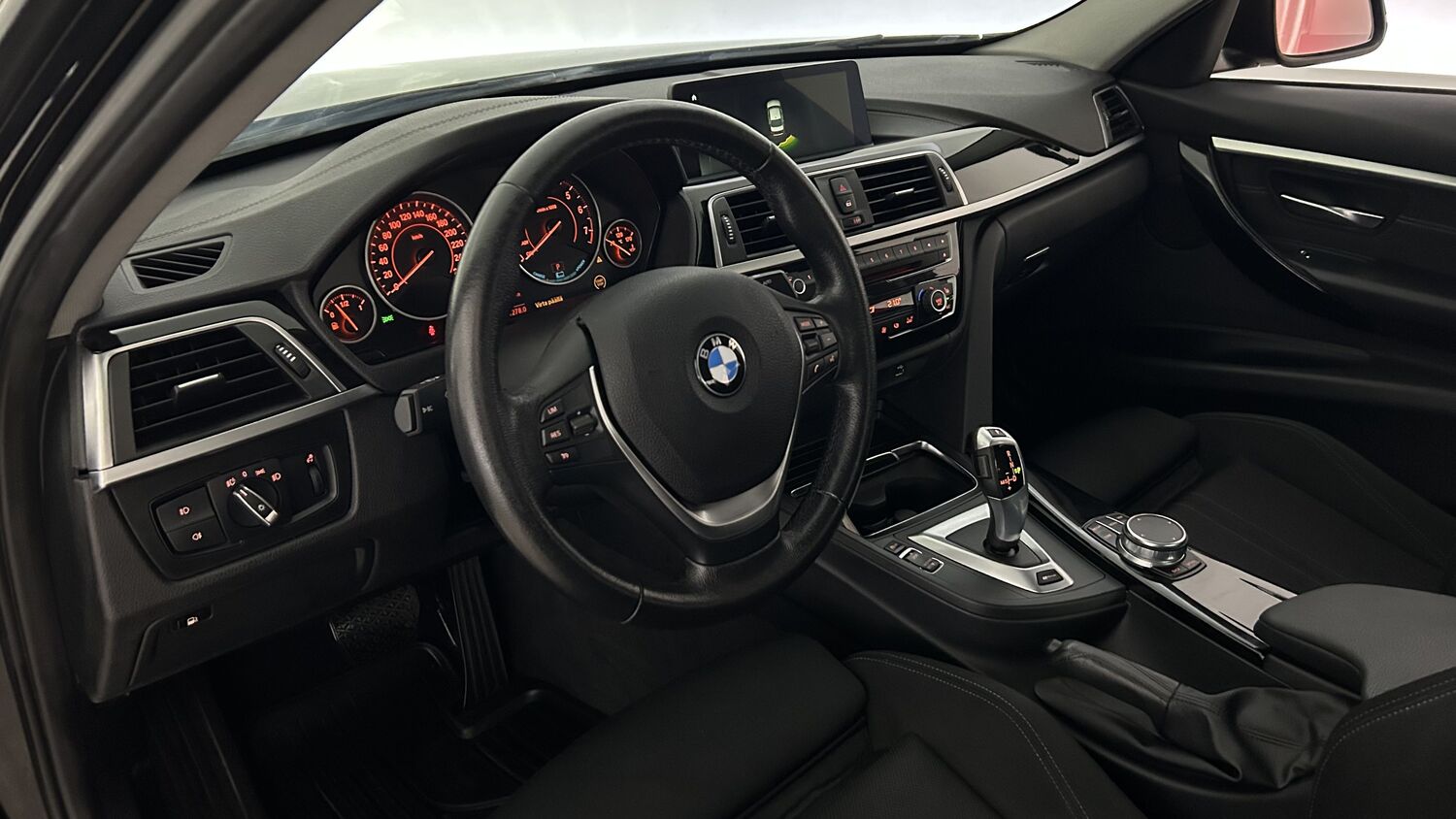 BMW 330 vaihtoauto