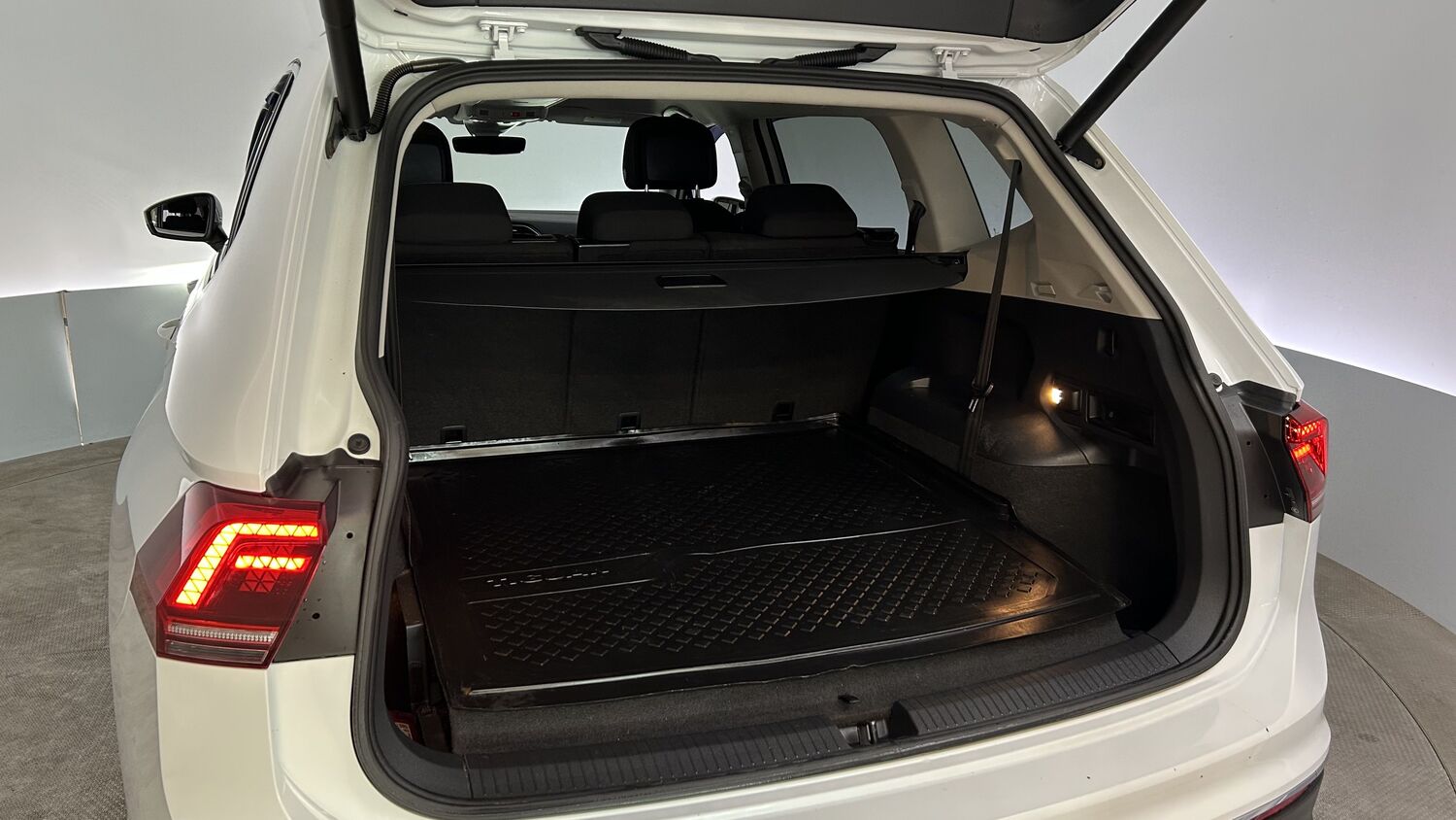 Volkswagen Tiguan Allspace vaihtoauto