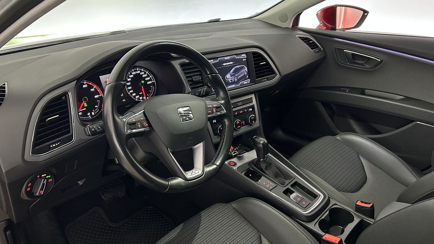 SEAT Leon Sportstourer vaihtoauto