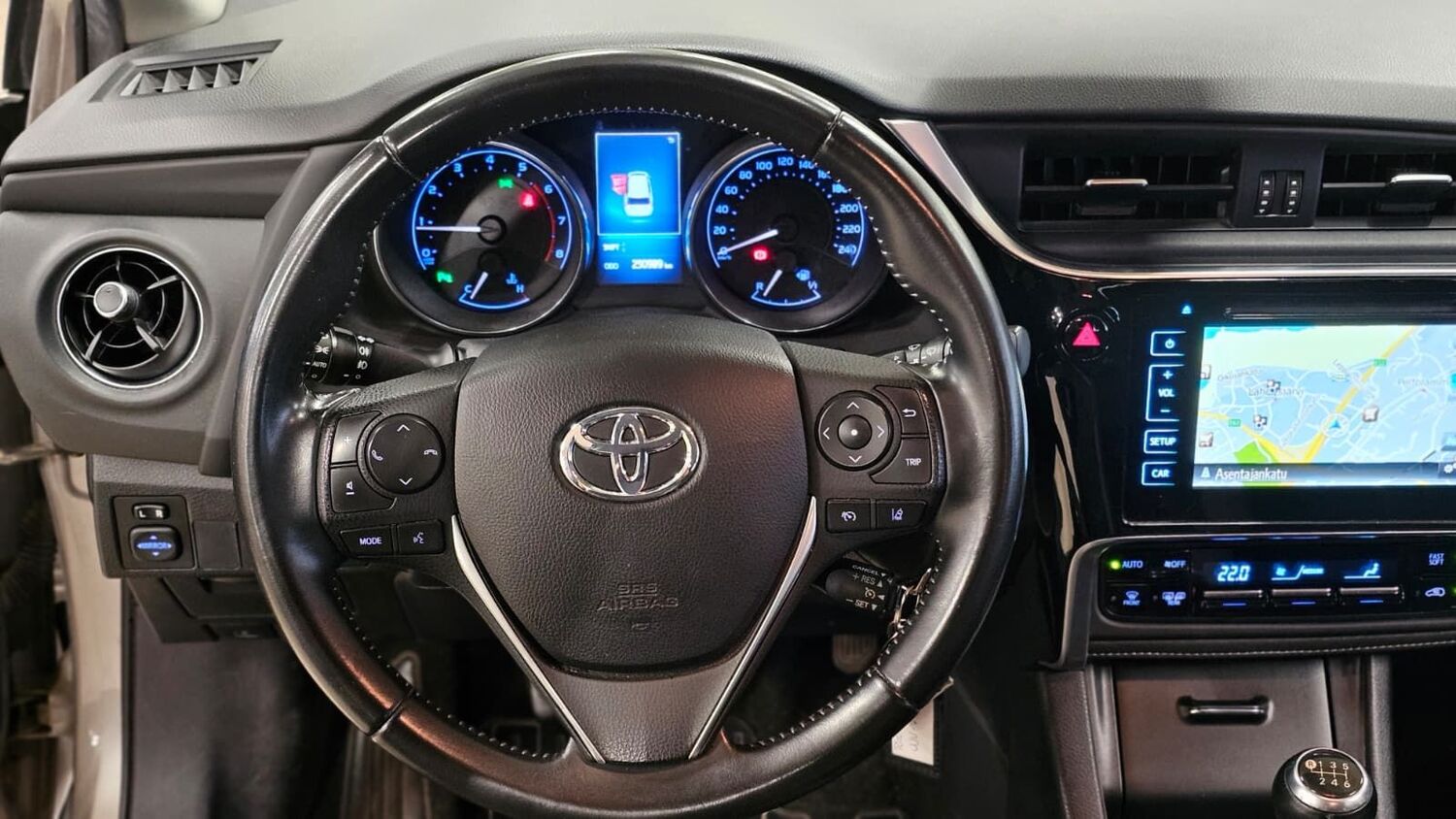 Toyota Auris vaihtoauto