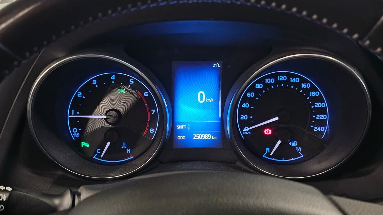 Toyota Auris vaihtoauto