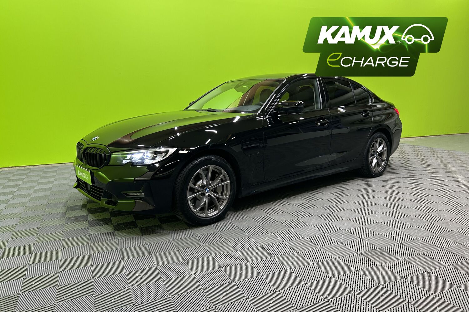 BMW 330 vaihtoauto