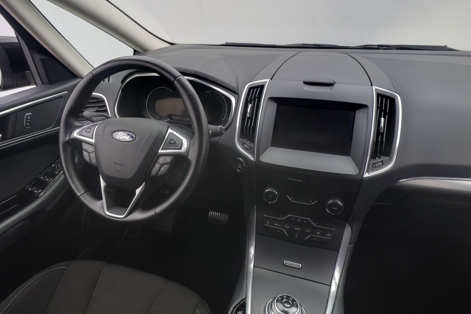 Ford S-MAX vaihtoauto