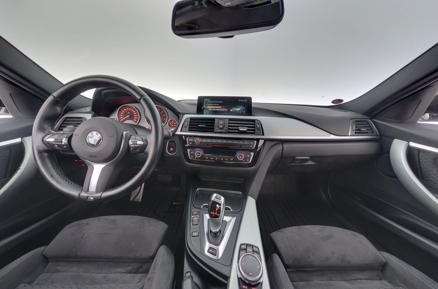 BMW 330 vaihtoauto