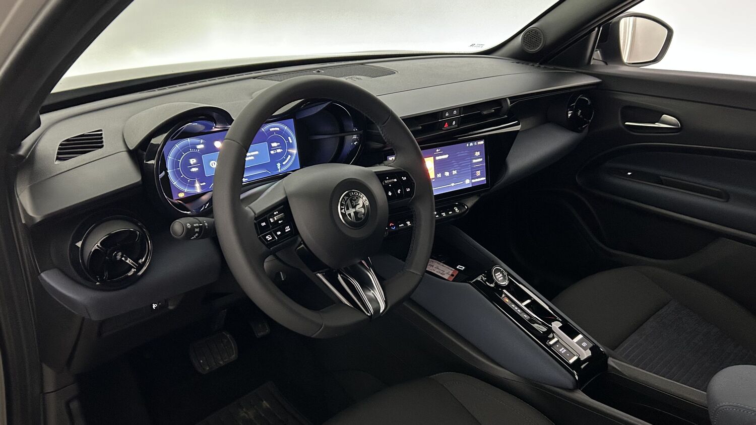 Alfa Romeo Junior vaihtoauto