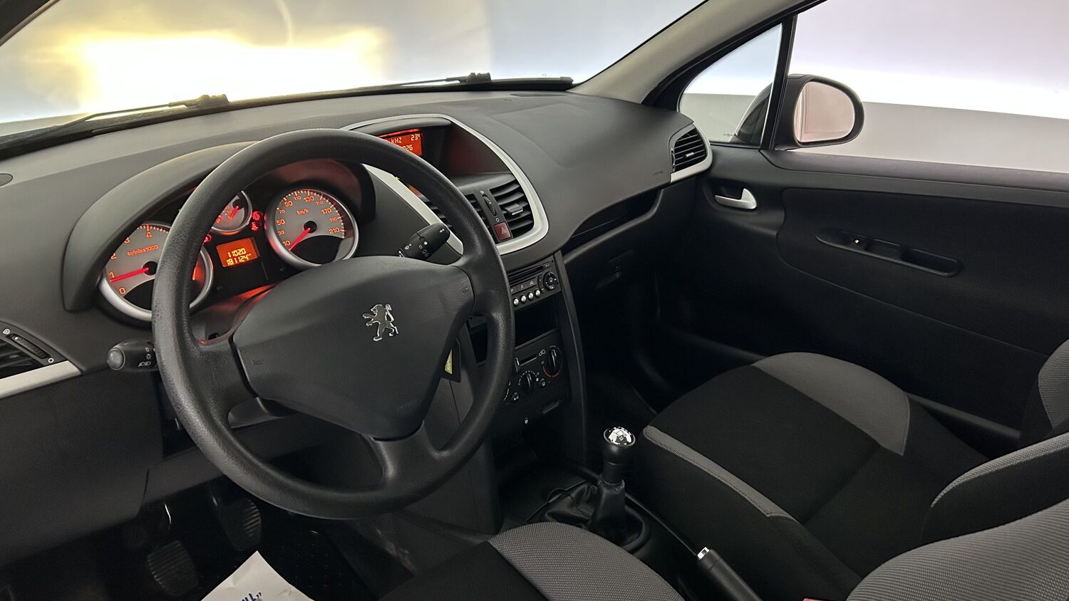 Peugeot 207 vaihtoauto