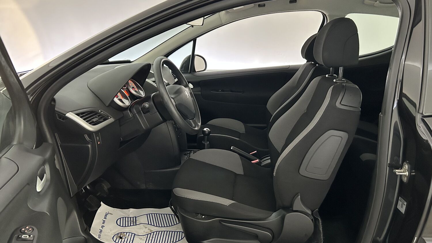 Peugeot 207 vaihtoauto