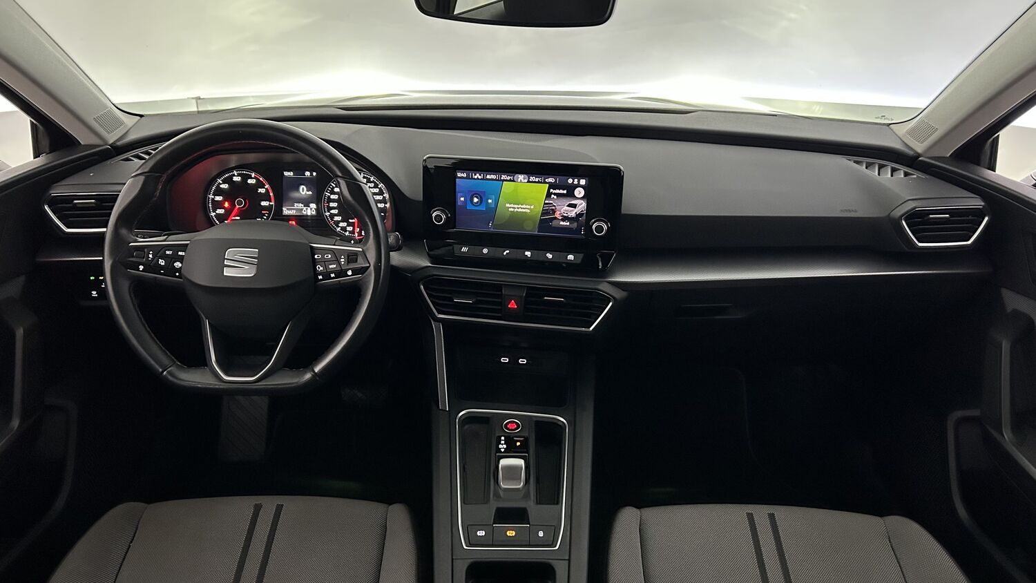 SEAT Leon Sportstourer vaihtoauto