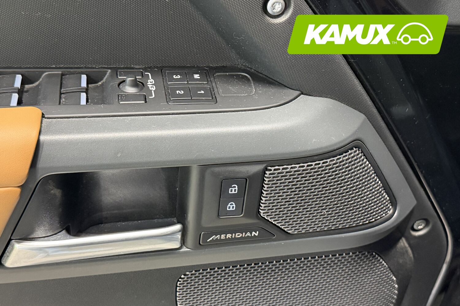 Land Rover Defender vaihtoauto