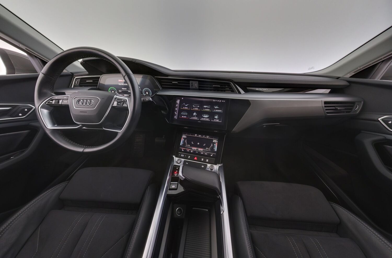 Audi Q8 e-tron vaihtoauto