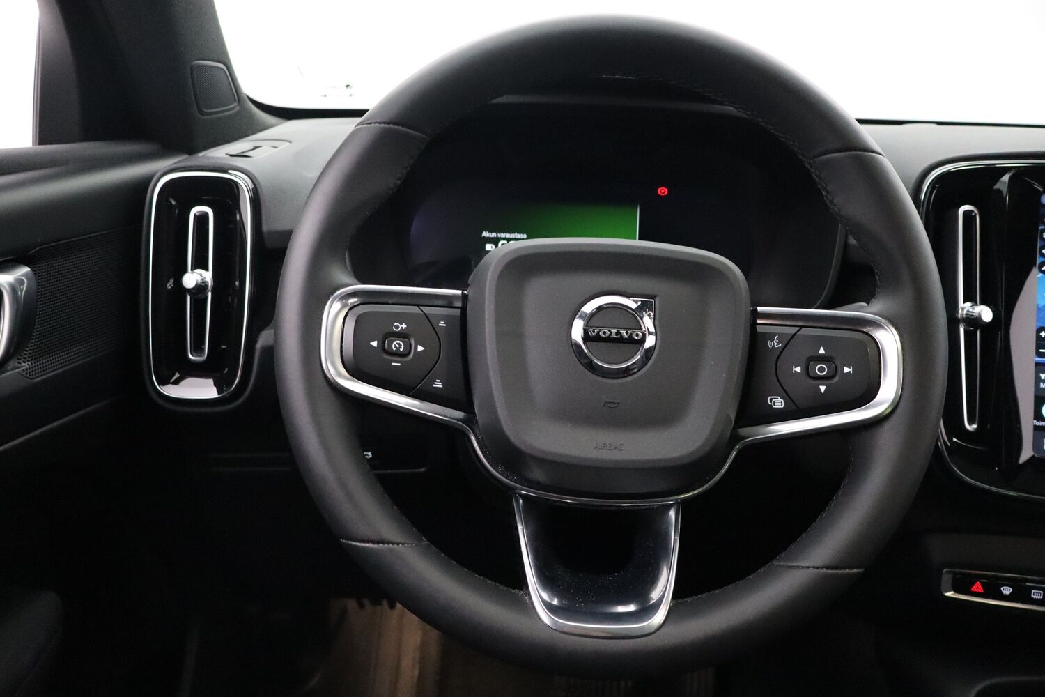 Volvo C40 vaihtoauto