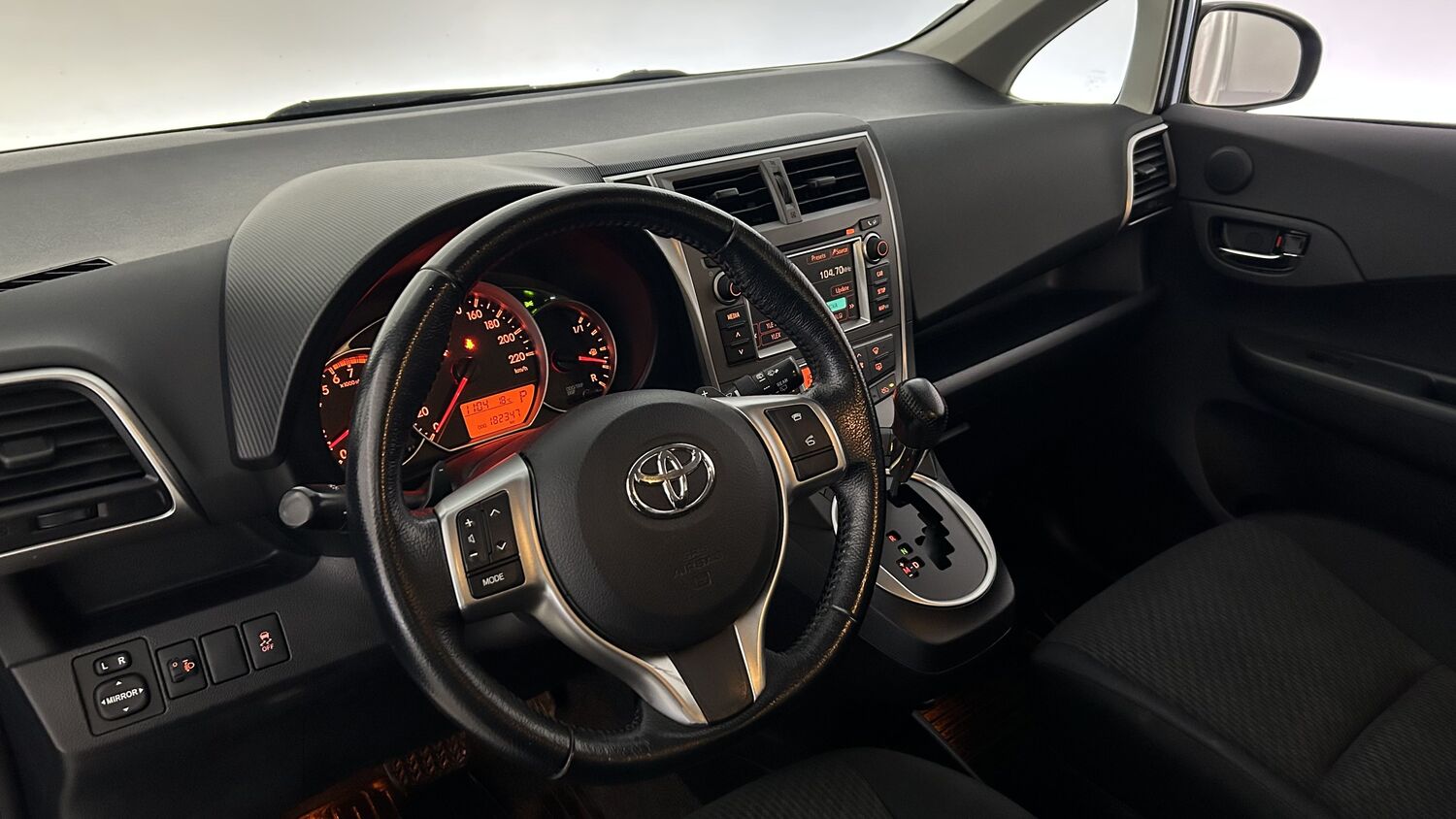Toyota Verso-S vaihtoauto