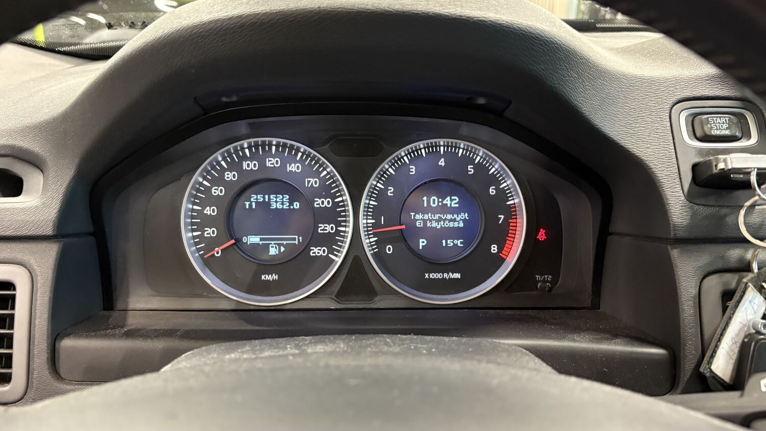 Volvo V70 vaihtoauto