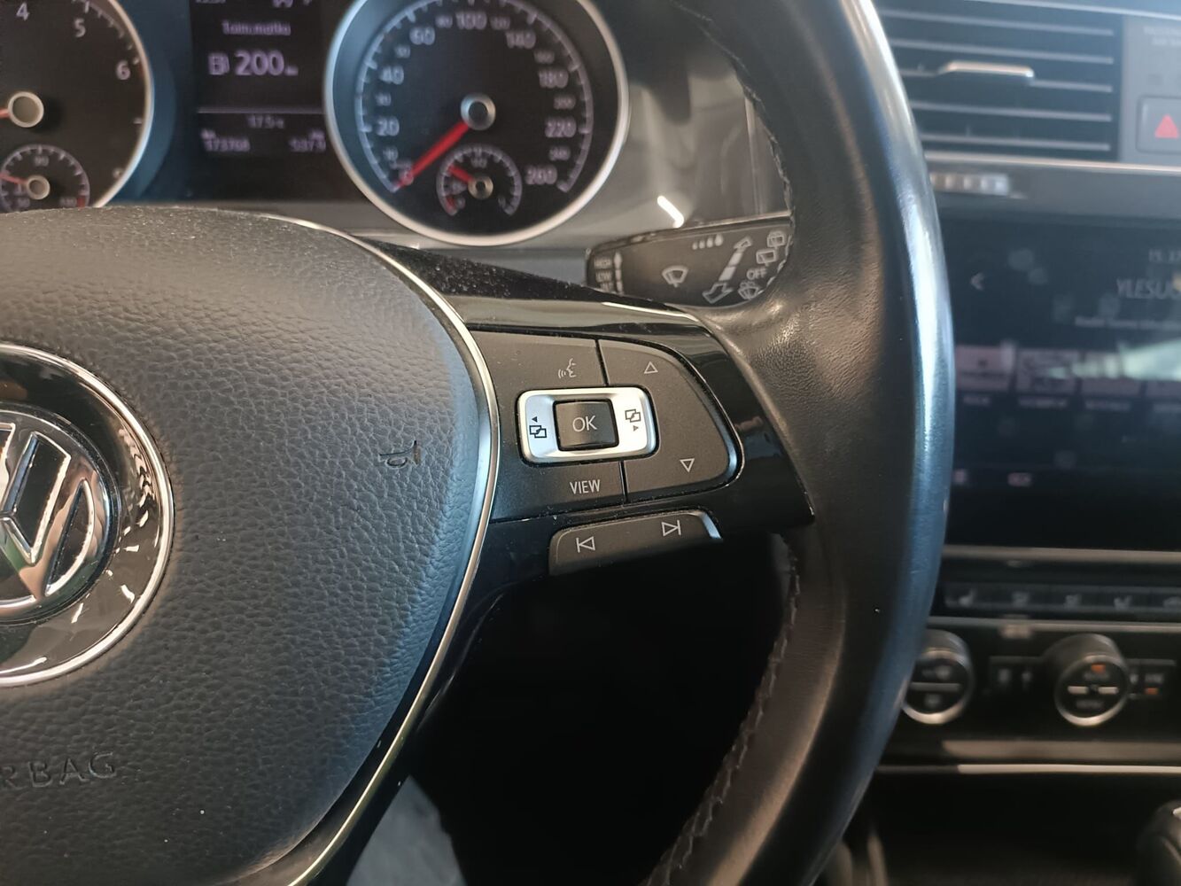 Volkswagen Golf vaihtoauto