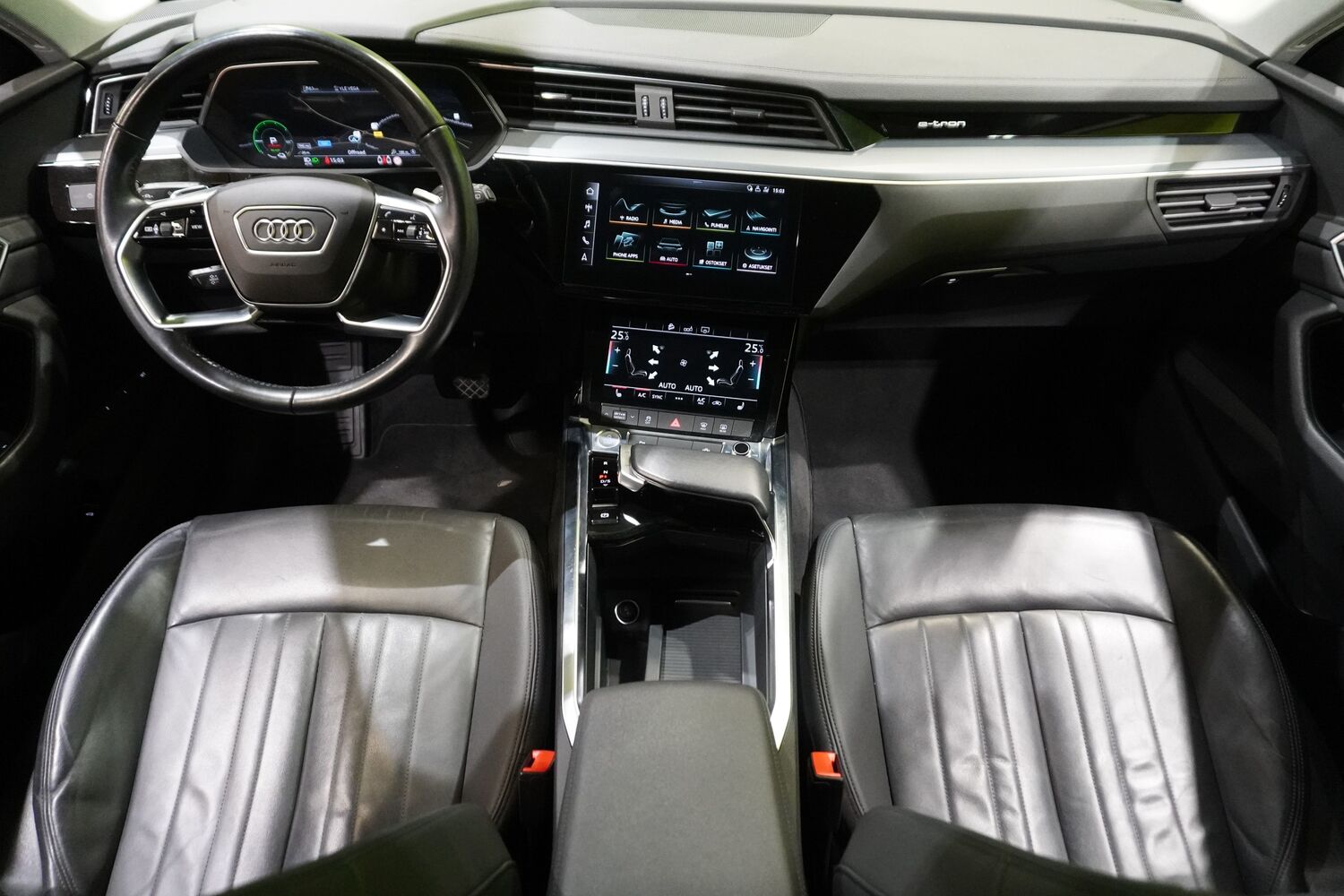 Audi e-tron vaihtoauto